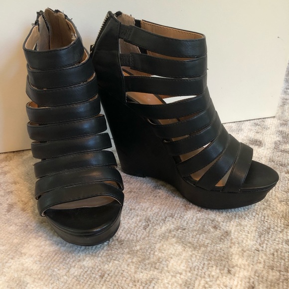 Chinese laundry black wedges - Picture 1 of 3